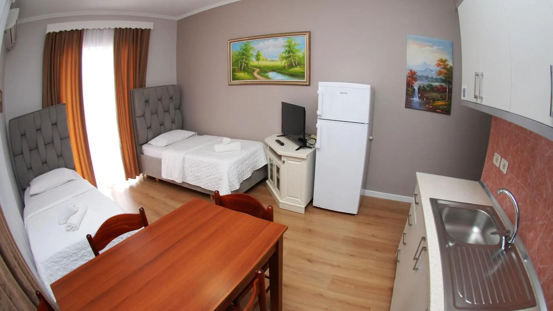 **  Hotel Vila Alvin & Apartments Saranda Arnavutluk