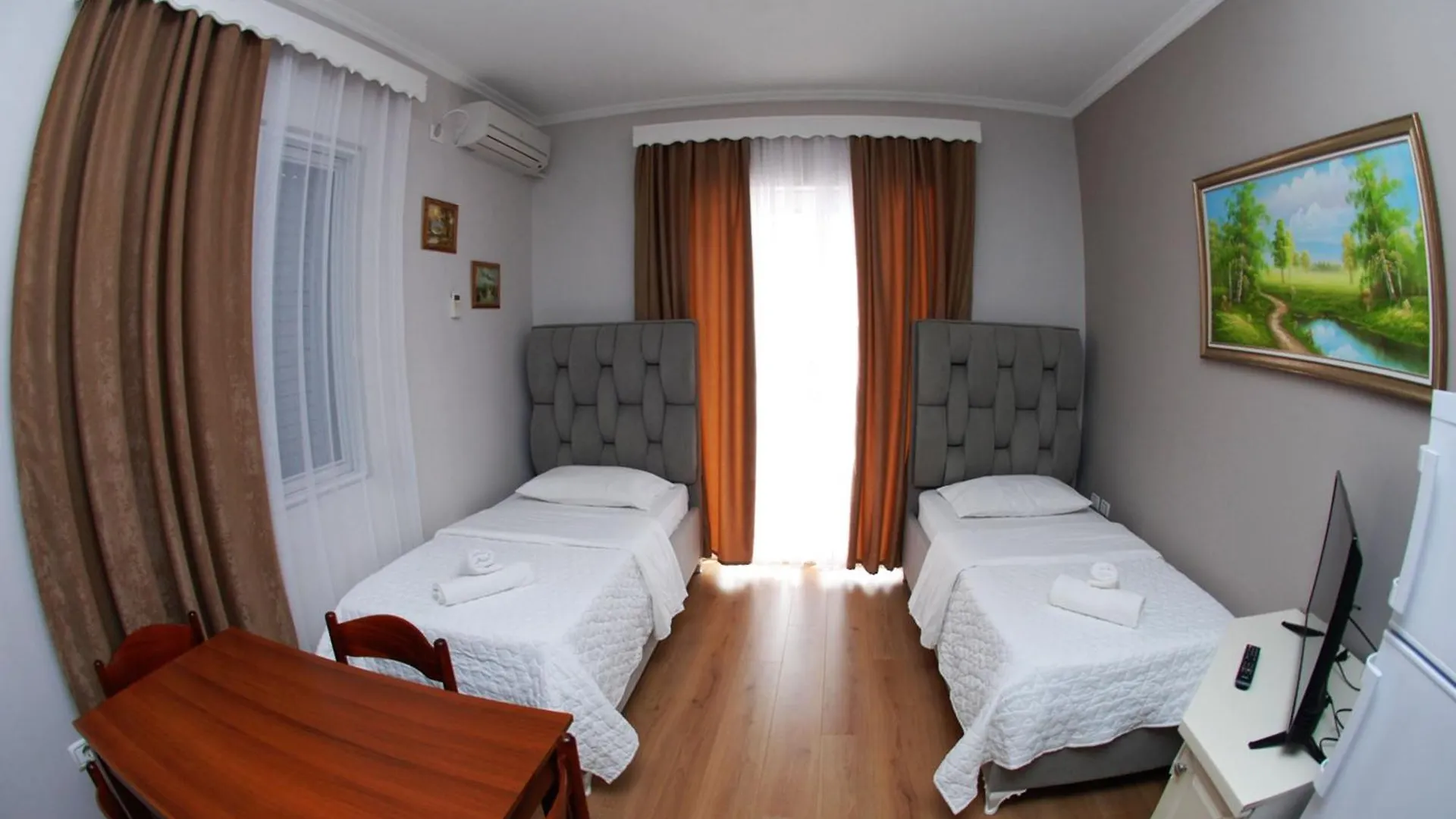 Hotel Vila Alvin & Apartments Saranda Arnavutluk