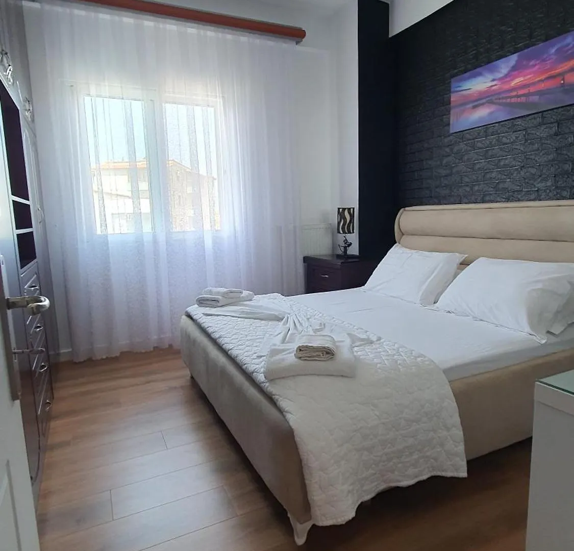Hotel Vila Alvin & Apartments Sarandë