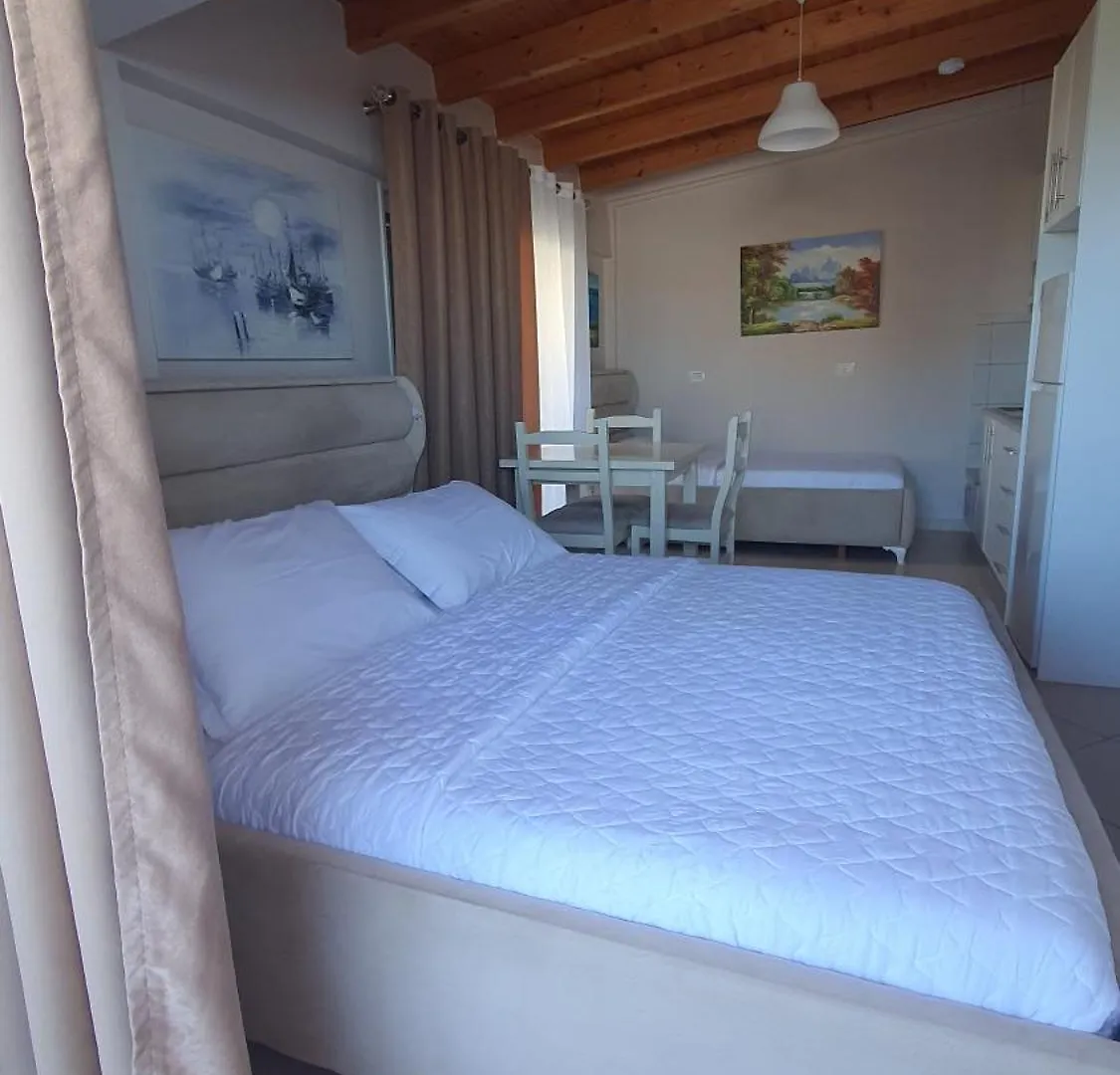 Hotel Vila Alvin & Apartments Sarandë