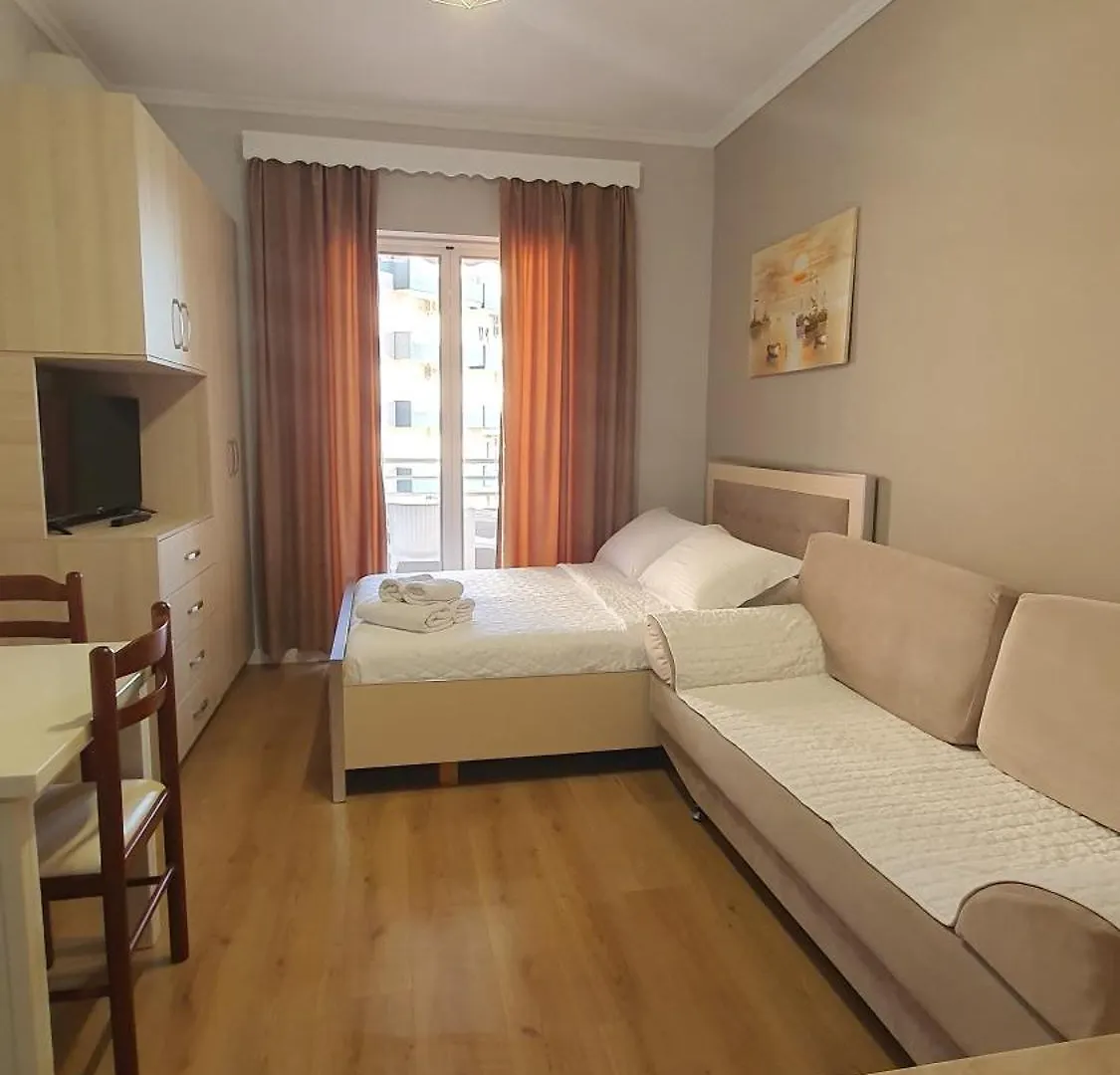 Hotel Vila Alvin & Apartments Sarandë アルバニア