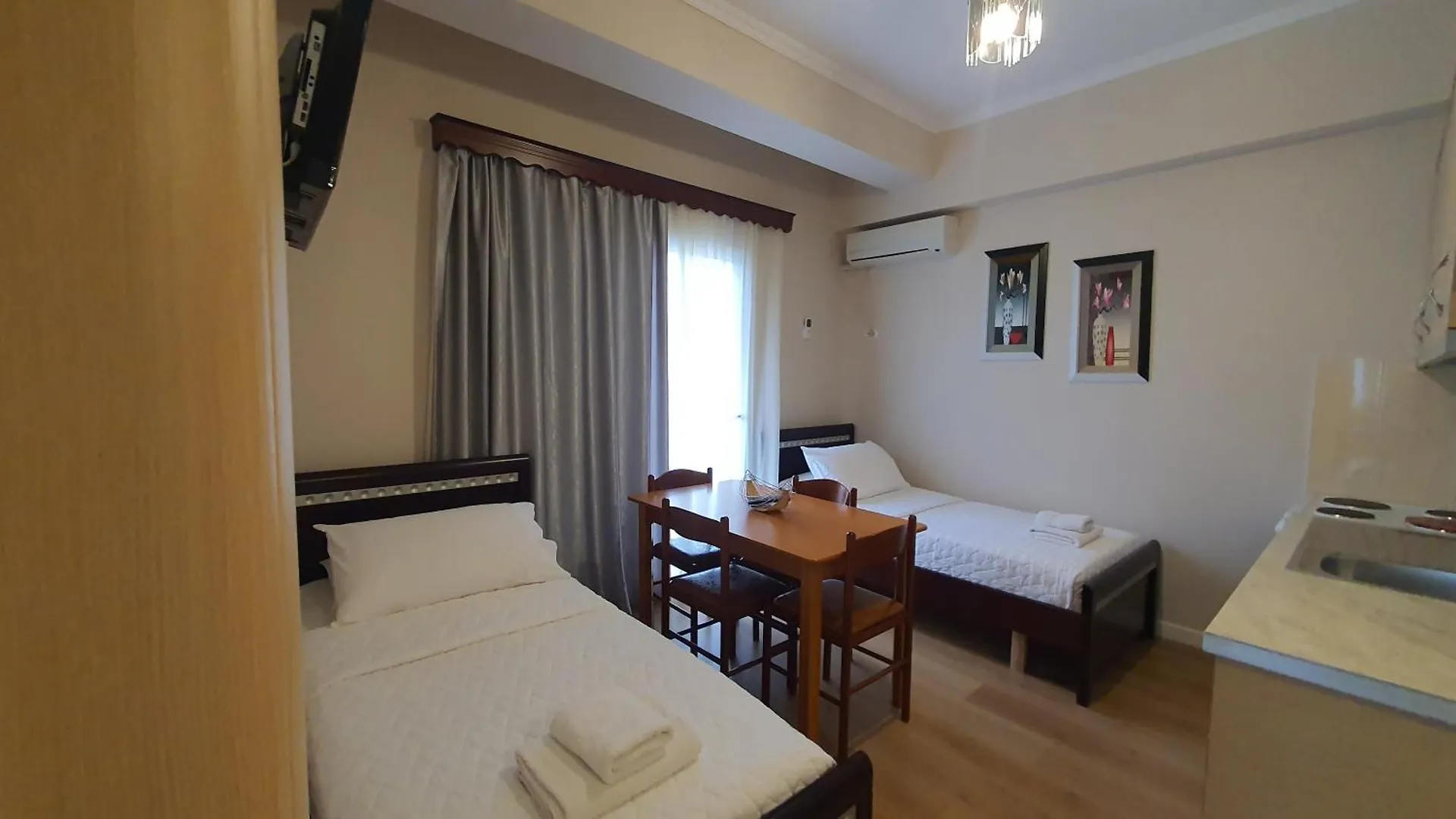 Hotel Vila Alvin & Apartments Sarandë アルバニア