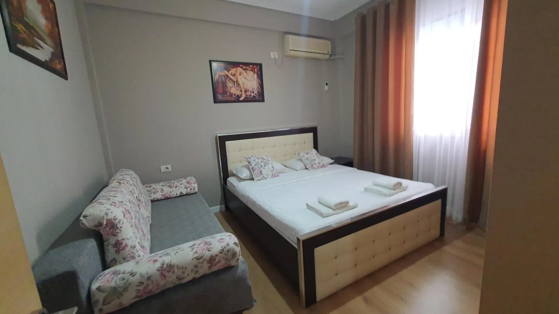 **  Hotel Vila Alvin & Apartments Sarandë アルバニア